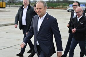 Donald Tusk – odkryj, kiedy się urodził i jakie ma znaczenie w historii Polski