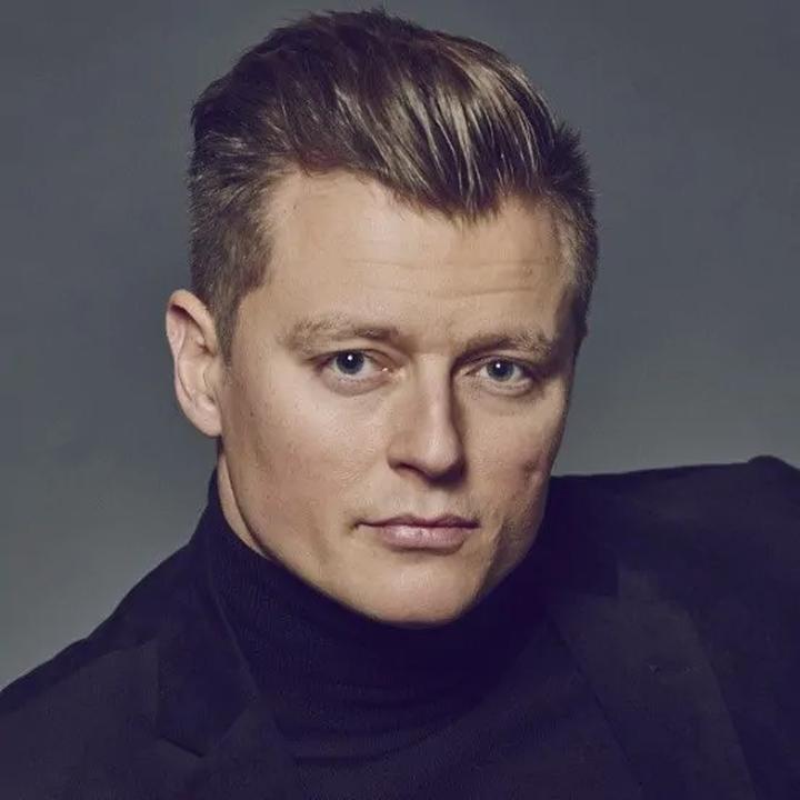 Rafał Brzozowski i Malwina Kusior – odkryj, z kim artysta dzieli swoje życie osobiste