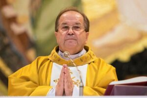 Tadeusz Rydzyk – kim jest i jak wpływa na polskie media?