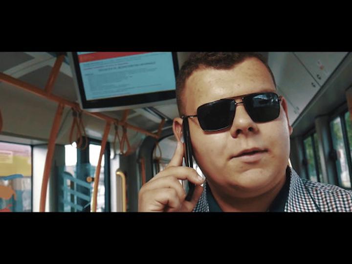 Analiza tekstu piosenki BIGKarol