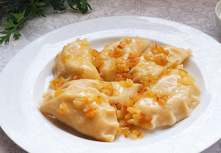 Etymologia nazwy pierogi ruskie