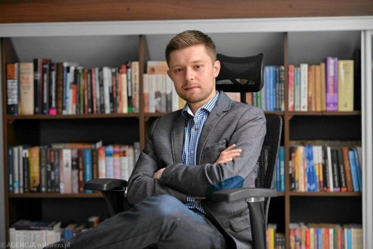 Zaskakująca relacja Remigiusza Mroza i Katarzyny Bondy – kogo nie znałeś?