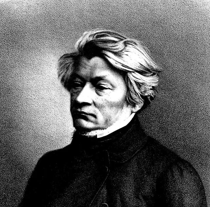 Gdzie i kiedy urodził się Adam Mickiewicz? Odkryj fascynującą historię jego życia