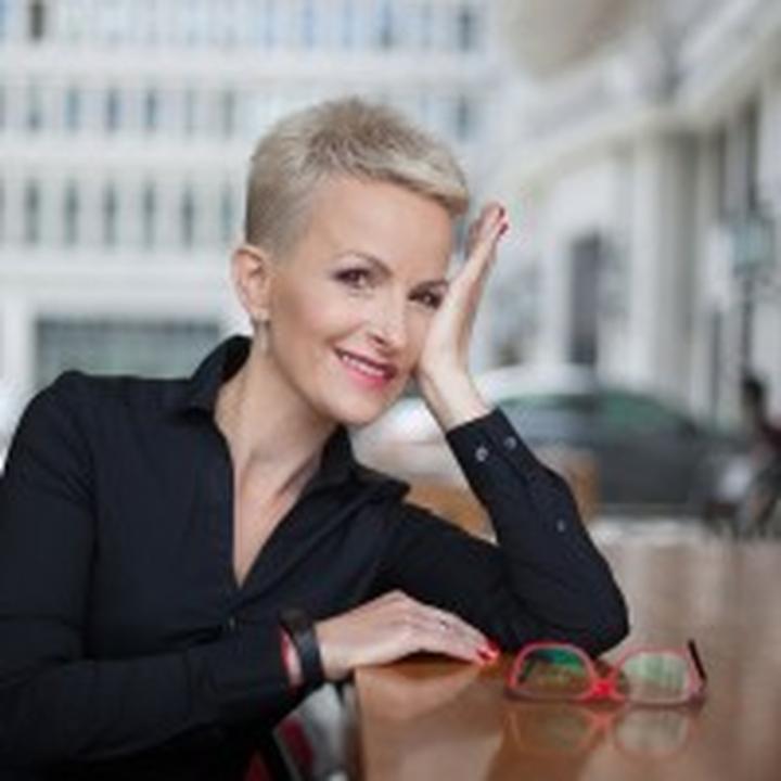 Życie Grażyny Alicji Błaszczak: Kim jest żona Mariusza Błaszczaka w cieniu polityki?