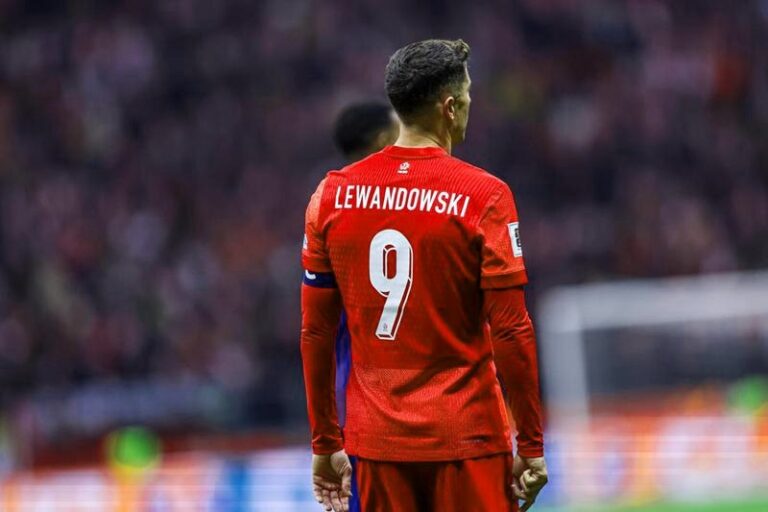 Ile lat ma Robert Lewandowski? Odkryj zaskakujące fakty o jego wieku i karierze